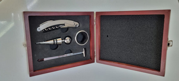 Set Kit Vino 4 Piezas De Acero- Caja De Madera 1