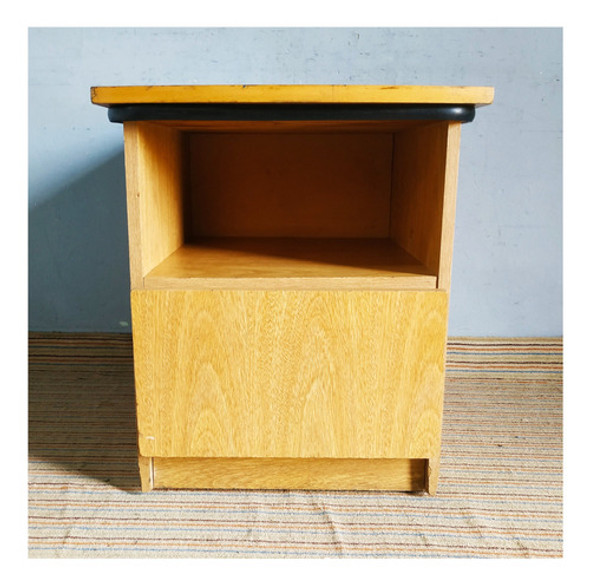 Mesa Auxiliar Rodante Estantes Y Puerta Abatible Muy Solido 1