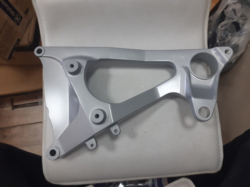 Soporte Rueda Trasera Benelli Caffenero 150 Agrobikes 1