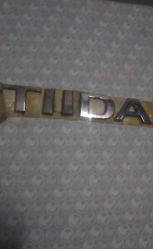 Insignia De Tiida 0