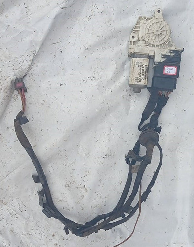 Motor De Vidrio Trasero Izquierdo Volkswagen Bora 0