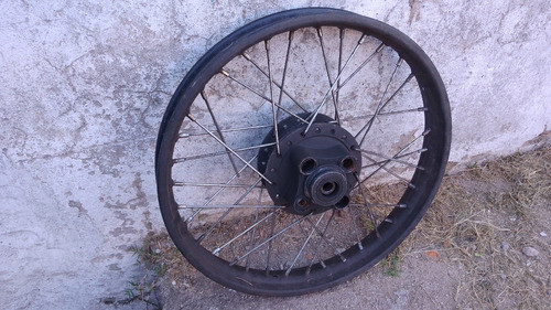 Llanta De Cg De Rayos Rod. 18- 1.60 X 18 Impecable 1