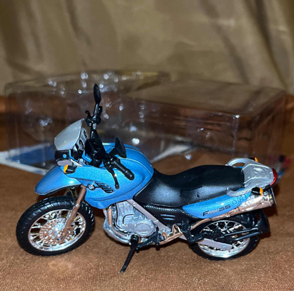 Moto Bmw F650 Gs Nueva En Caja 1/18 Maisto Metal Colección 0