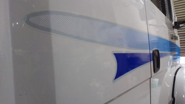 Kit Franjas Mercedes Benz 1634 + Calco Para Visera Cromada 1