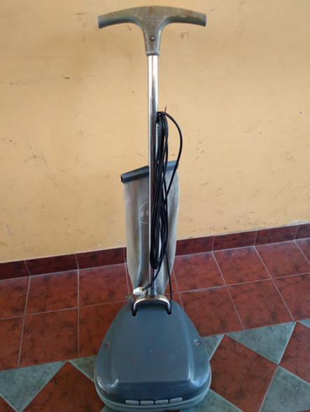 Lustra Aspiradora Antigua Yelmo Para Revisar /repuestos 0