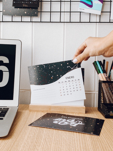 Calendario Con Base 2024 Universo Estilo Nórdico 0