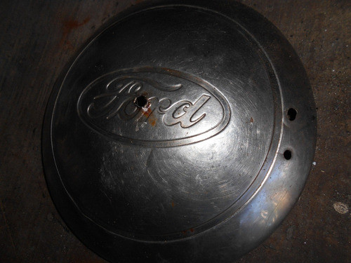 Antigua Taza Ford Tiene 3 Agujeros 1