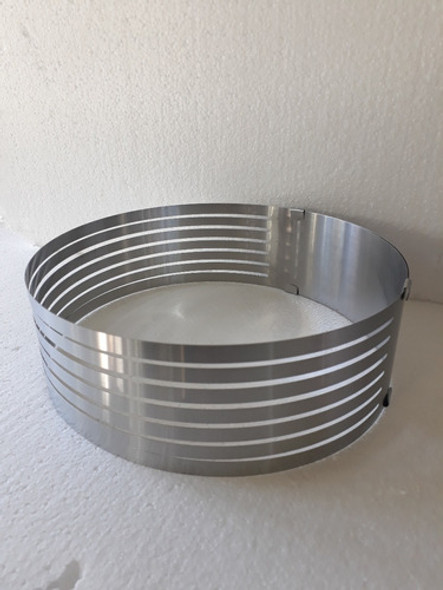 Molde Para Capas Tortas Diámetro Ajustable De 24 A 30 Cms 1