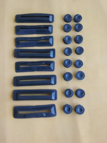 Juego Goma Bisagra Y Tapones Puerta Mercedes Benz 1114 ( 2 P 0