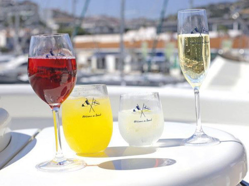 Copa Vino Antideslizante, Welcome On Board 1