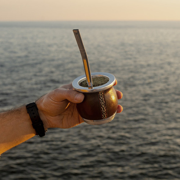 Mate De Cerámica Camionero Chato Revestido En Cuero Camel 1