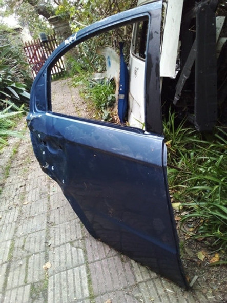 Puerta Trasera Derecha De Chevrolet Aveo 1