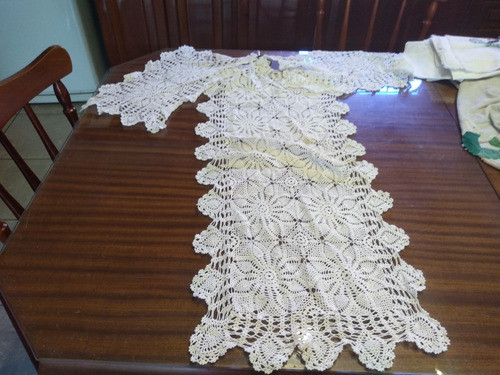 Lote De Camino De Mesa Con 2 Carpetitas Españolas 0