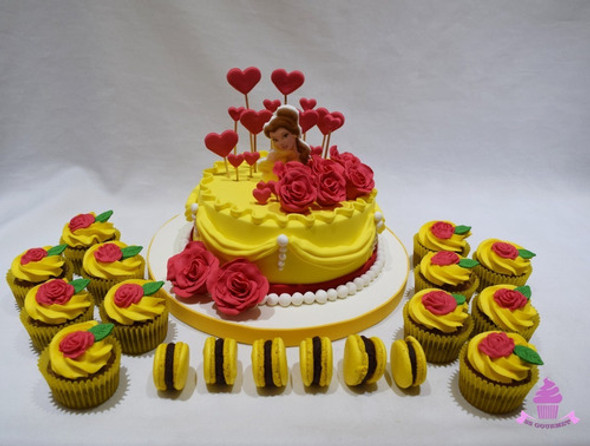 Mesa Dulce Tematica Bella Y Bestia Torta Cupcakes Macarons 0