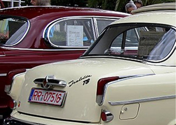 Borgward Isabella Tapa De Baul 0