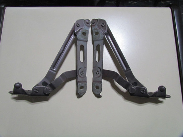 Juego Bisagras Tapa Baul Polo Original  El Par 1