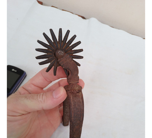 Muy Antigua Espuela En Hierro, Rodaja 6cm, Siglo Xix, Sola 1