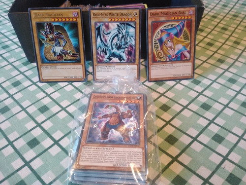 50 Cartas Yugioh, Más Blue Eyes, Mago Y Maga. Originales 0