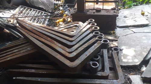 Uñas Usadas Autoelevador 2,5 Y 3,5 Ton Colgantes Y De Guias 0