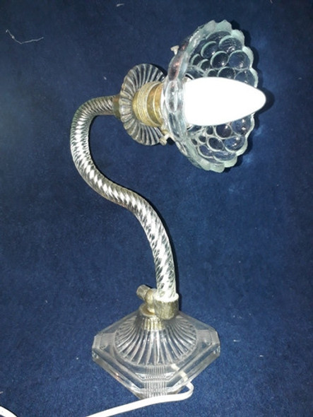 Antigua Lampara  Portátil Cristal De Mesa Leer Bien 0