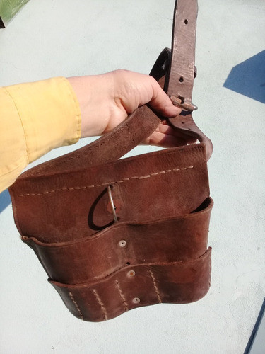 Porta Herramientas De Cuero Clavera  De 21 Cm De Ancho 1