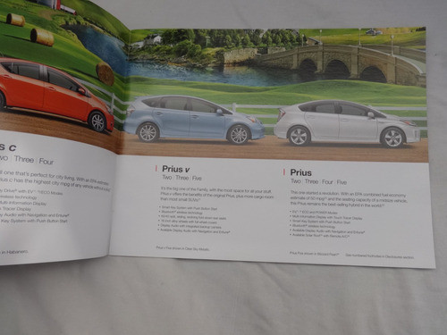 Folleto Catalogo Toyota 2013 Rav4 Prius Avalon Land Cruiser 1