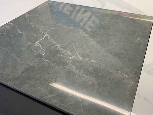 Porcelanato Pulido Gris Brillo Espejo Suria Grey 57.7x57.7 0