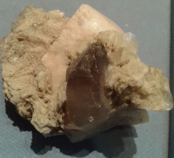 Mineral Roca Cristal Cuarzo Ahumado Fume Albita Topacio 1