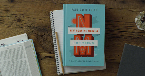 Book : New Morning Mercies For Teens A Daily Gospel... 1