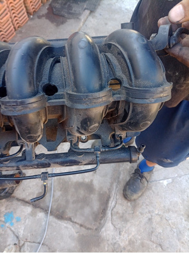 Rampa De Inyección Y 4 Inyectores Chevrolet Onix Motor 1.4 0