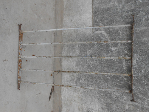 Reja Antigua Barrotes Reforzados Excelente Calidad 1 X 0,50 1
