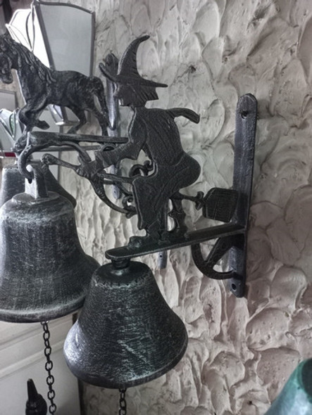 Campana Brujita 0