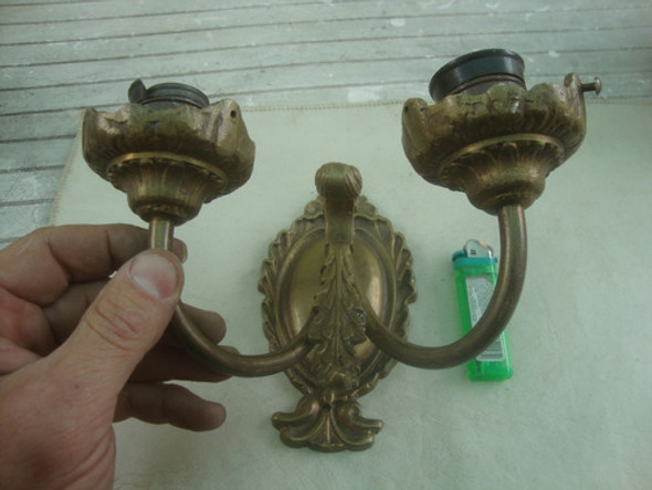 Antiguo Aplique Bronce A Restaurar 19 X 16 X 16,3 Alto 1