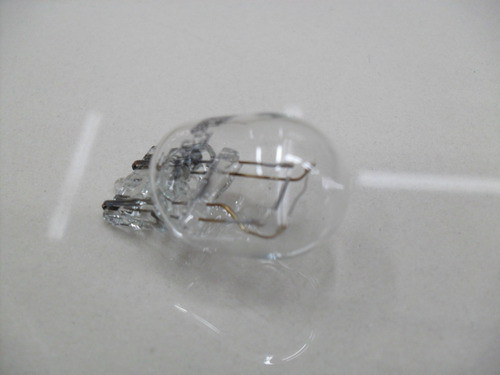 Lampara W21/5w Chevrolet Spin Posición Delantera Philips 1