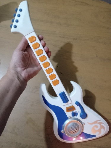 Guitarra Eléctrica De Juguete En Excelente Estado!! 1