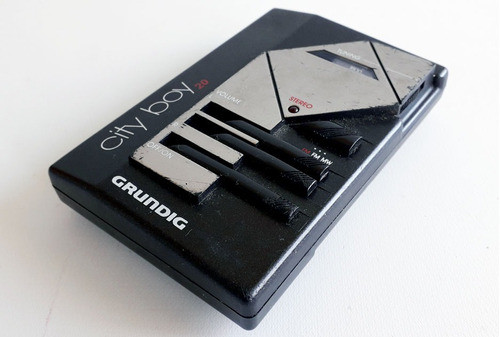 Radio Portátil Grundig City Boy 20 Am Fm 102 X 70 X 17 Mm C4 0