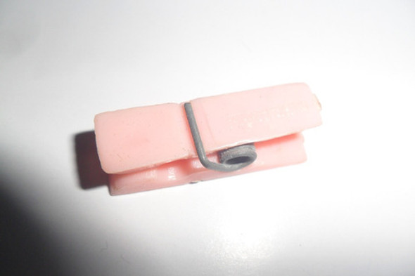 Antiguo Broche Brochecito Miniatura Sellado Cotillon Juguete 1