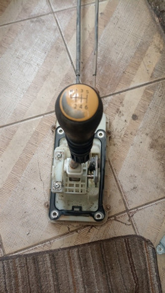 Palanca De Cambios Con Movimientos Nissan Tiida 2014  Baúl 0