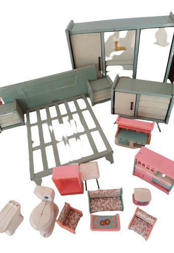 Juguete Dormitorio De Chapa ,juego Living Plas. 1