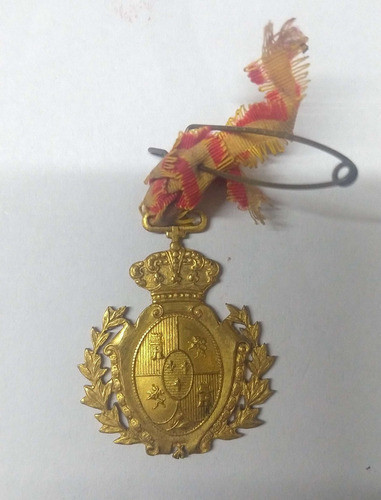 M 34 Antigua Medalla. Realizada Con Fino Metal Dorado. 0