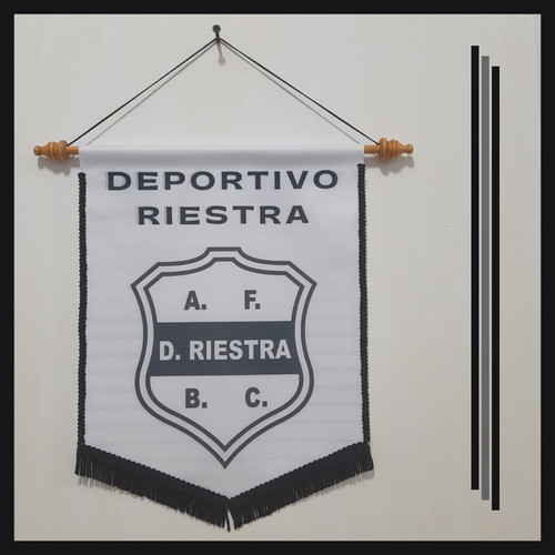Banderín Deportivo Riestra 28x38 Cm Tela Y Madera 0