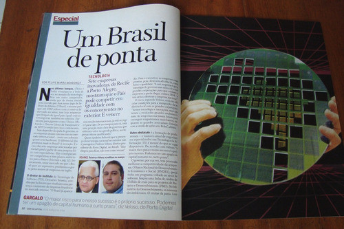 Lrn Carta Capital 384 / Maos Ao Alto Favela Brasil Hi Tech 1