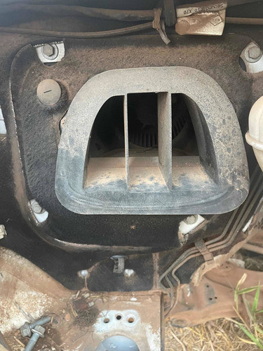 Moldura Entrada De Ventilação Ar Quente Renault Master 0