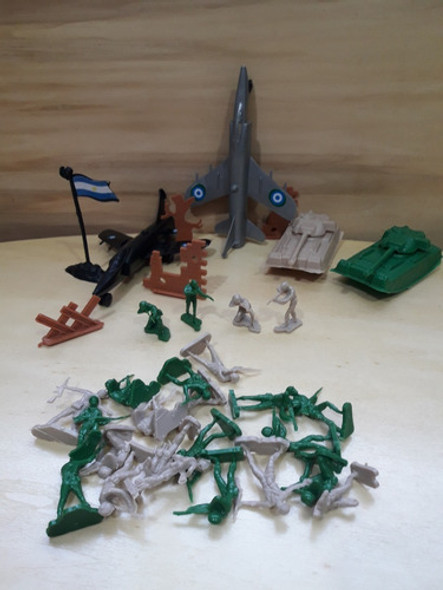 Set Combate Soldados Plastico Con 2 Avion 2 Tanque Jug.ar 1