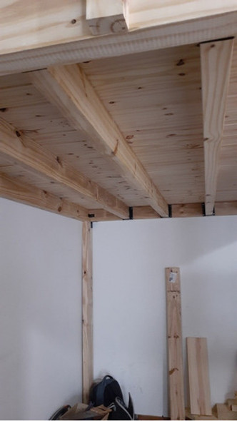 Entrepiso De Madera Bien Reforzado 0