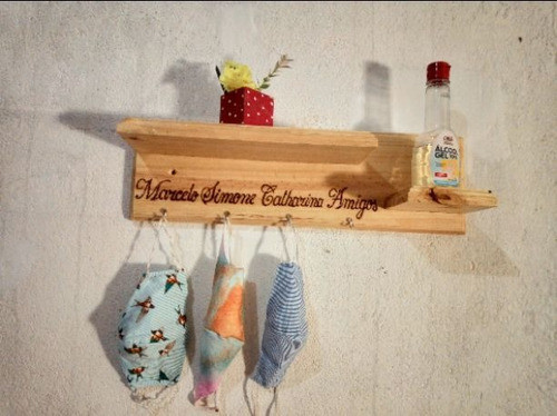 Prateleira Com Suporte Para Mascara E Álcool 0