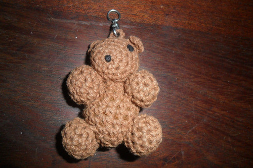 Oso Osito Tejido Muñeco Miniatura Muñequito Llavero 0