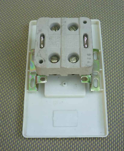 Llave Electricidad Para Embutir/ Seltir / Sin Fusibles 1