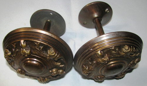 2 Tiradores Antiguos De Bronce Labrado P/ Puerta De Calle 0