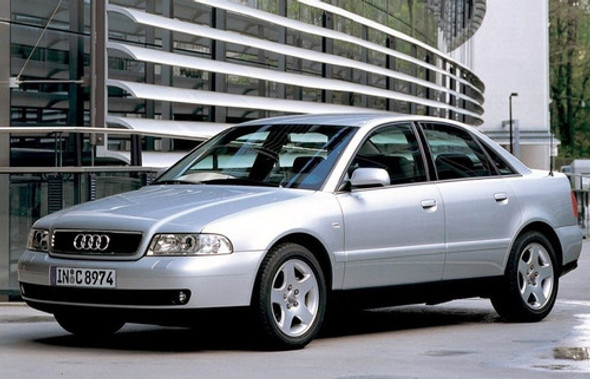 Cambio Aceite Audi A4 1.8 10w40 + F. Ac Lubricentro Lubrione 1 Cambio Aceite Audi A4 1.8 10w40 + F. Ac Lubricentro Lubrione 1